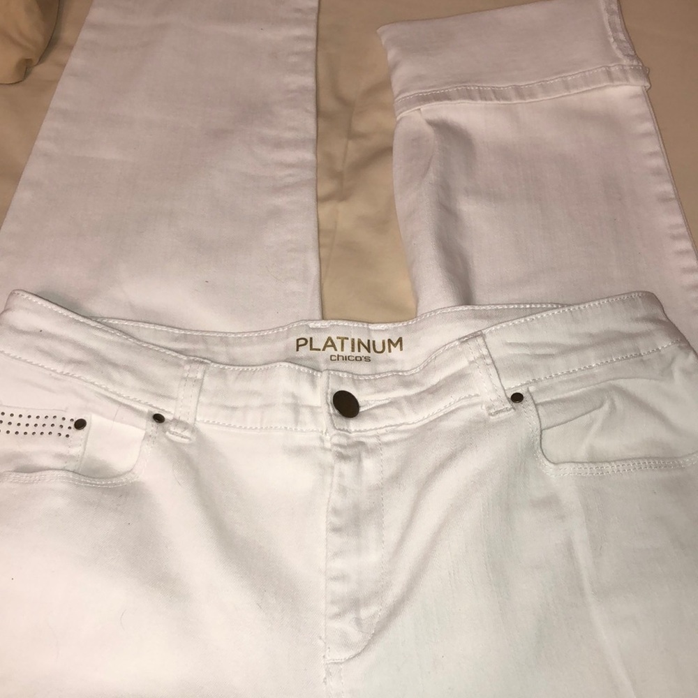 Chico’s Platinum skimmer